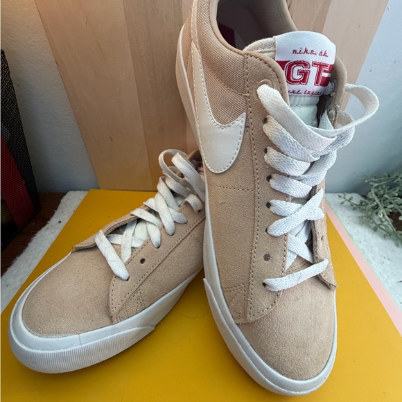 Nike Other - Nike SB Zoom Blazer Low Pro Grant Taylor Bio Beige size 8.5